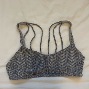 Lululemon sports bra
